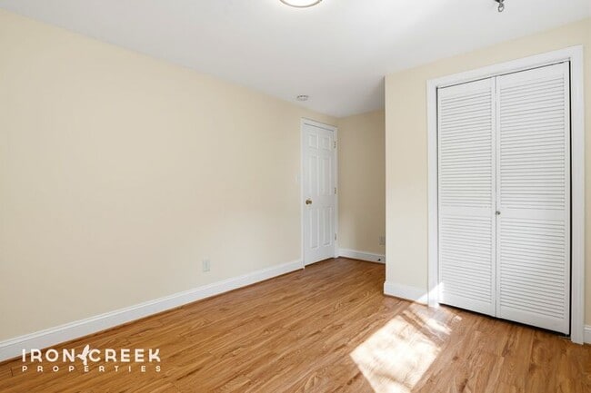 Building Photo - 25 Hazzard St