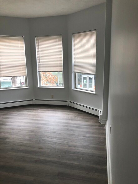 Apt 3 - 118 Berkshire St