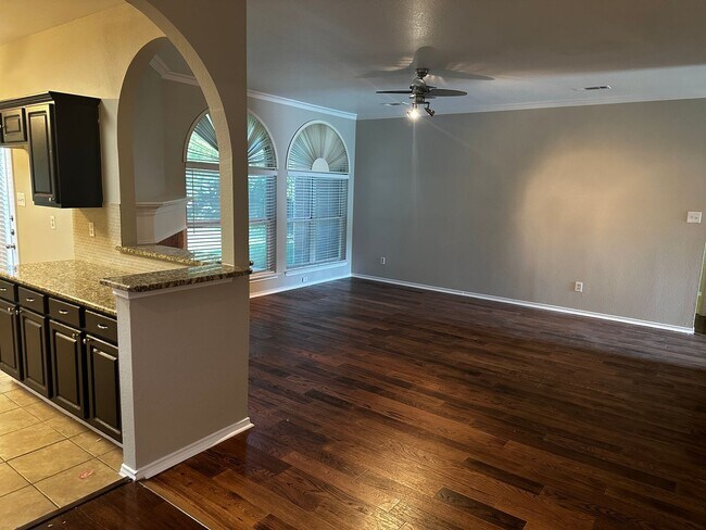 Building Photo - Amazing home in Farmington Estates!