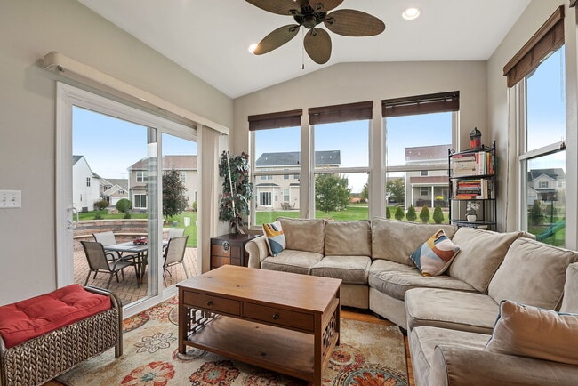 Building Photo - 4319 Silver Bell Ct