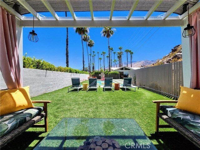 Building Photo - 2499 S Palm Canyon Dr