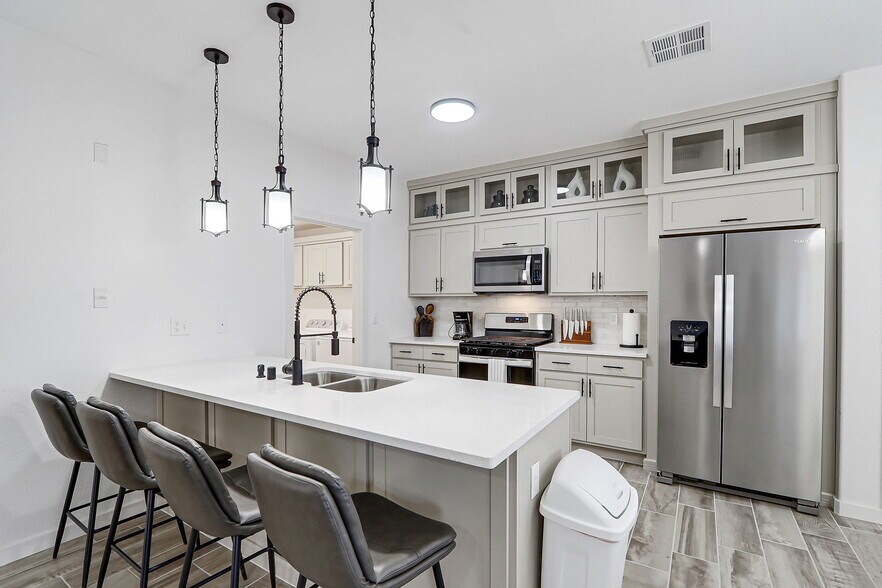 Kitchen - 11663 Dos Palmas Dr