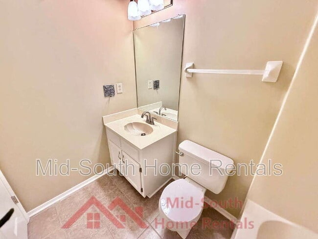 Building Photo - 8339 Honey Dew Cove