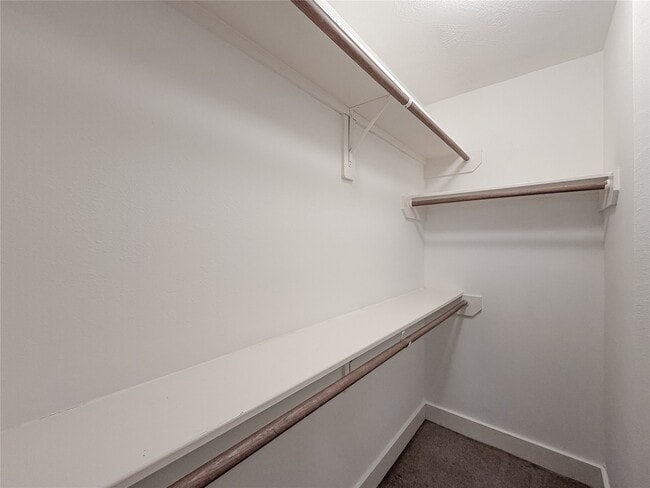 Building Photo - 20935 Young Meadows Way