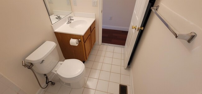 Building Photo - 9 McMartin Ct