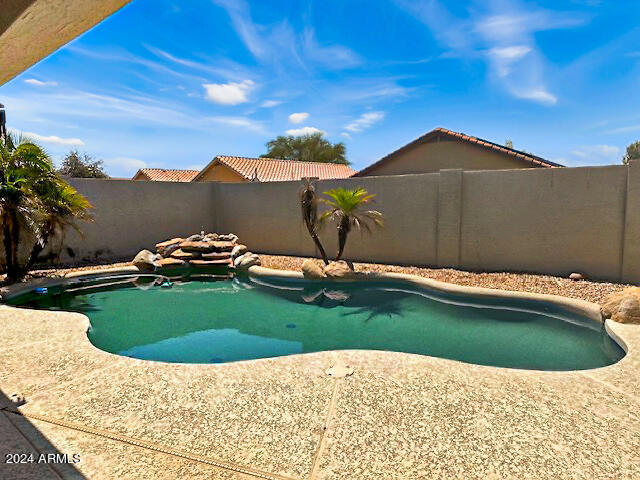 Building Photo - 14943 W Acapulco Ln