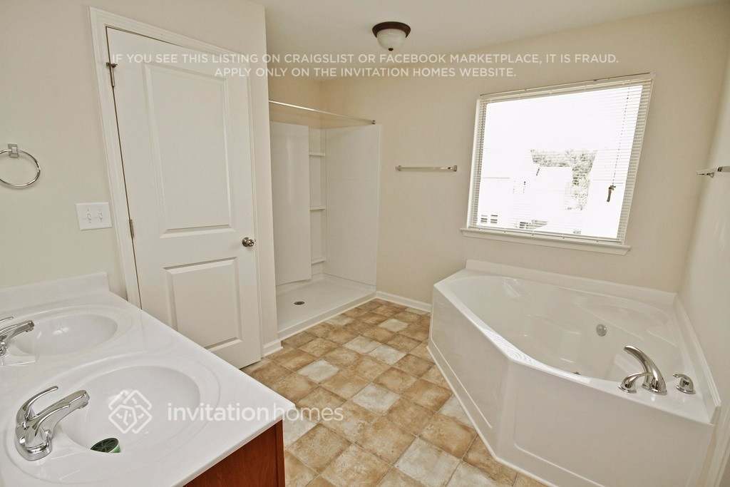 Building Photo - 4312 Violet Way Ct