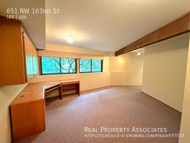 Building Photo - 651 NW 163rd St