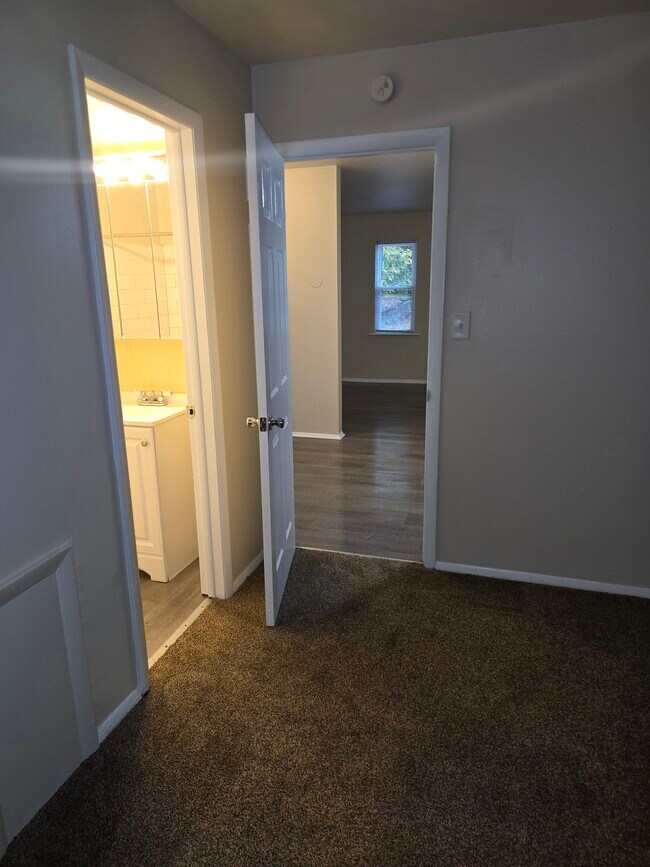 Building Photo - Apt. 340