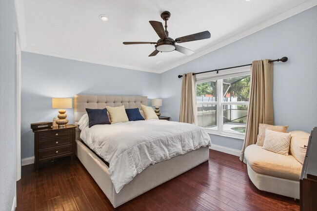 Building Photo - 7076 Middlebury Dr