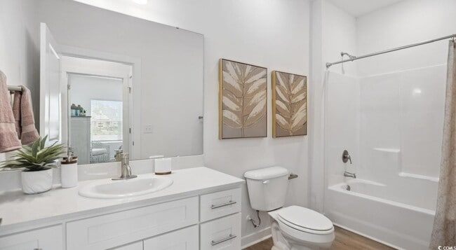 Building Photo - 31 Quaker Rdg Dr