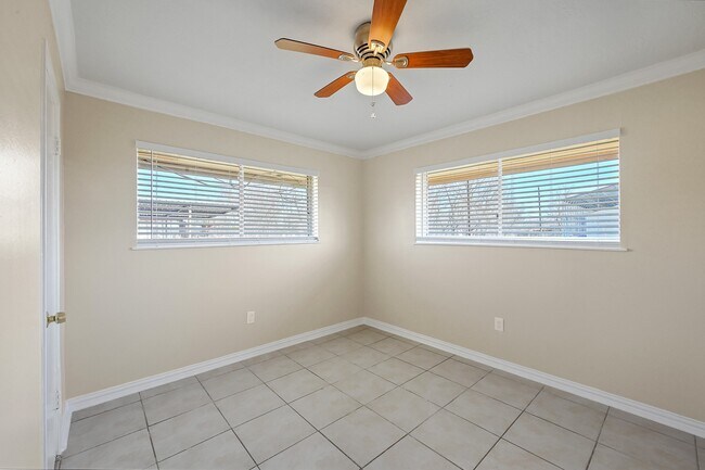 Building Photo - 3722 Rest Home Rd