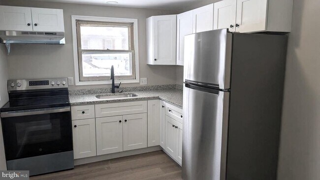 Building Photo - 1430 Hurffville Rd