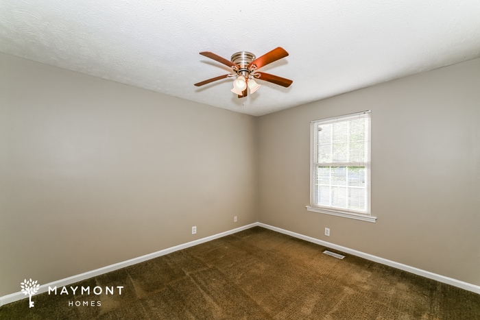 Building Photo - 3202 Lakeford Dr
