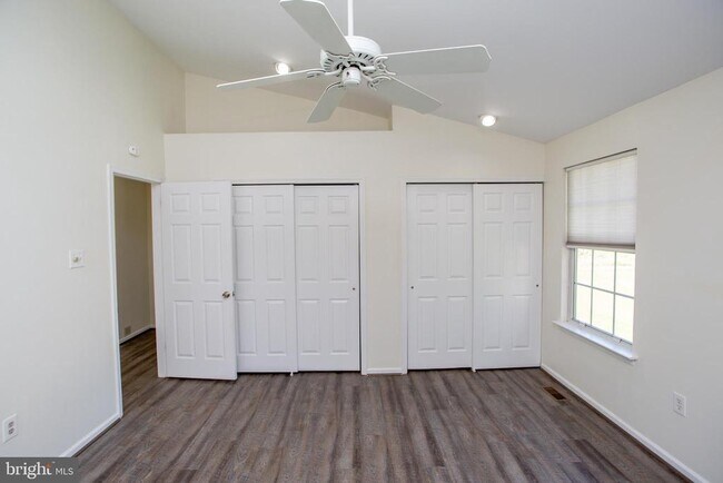 Building Photo - 1739 McNelis Dr