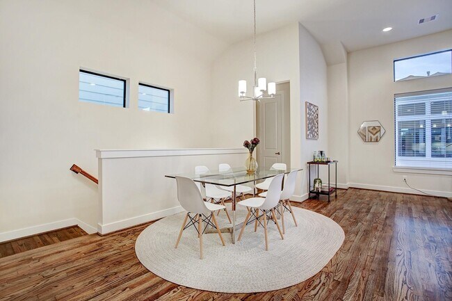 Building Photo - 2926 Alice St