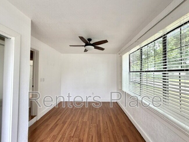 Building Photo - 1815 N Boston Pl