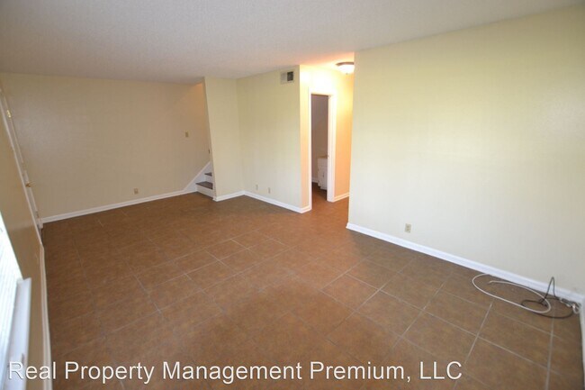 Building Photo - 3 br, 2.5 bath House - 2448 Shadowbrook Dr