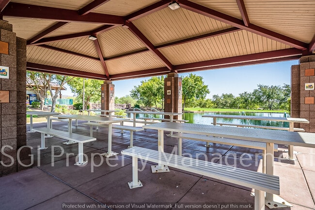 Building Photo - 39531 N White Tail Ln