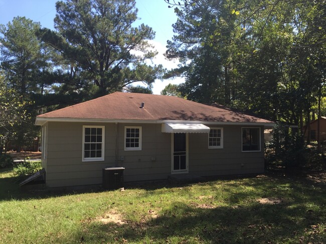 Building Photo - **ON HOLD**Total Electric 3 Bedroom / 1 Ba...