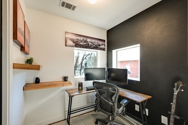 Building Photo - 1214 Urban Lofts Dr