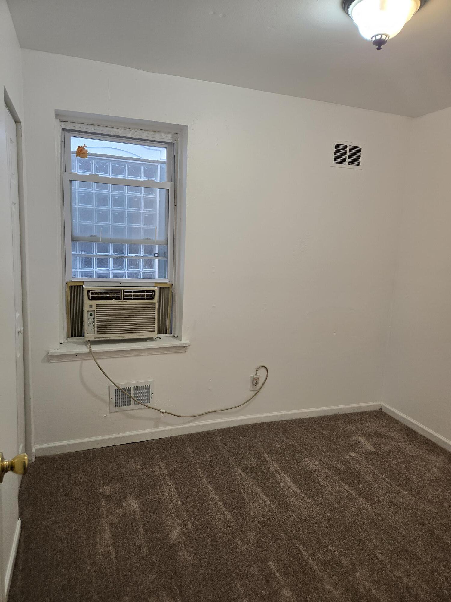 Bedroom 2 - 1122 N Lombard St