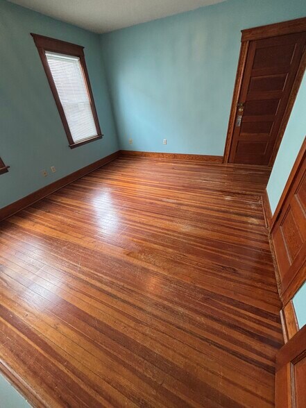 Building Photo - 33 Brooklawn St