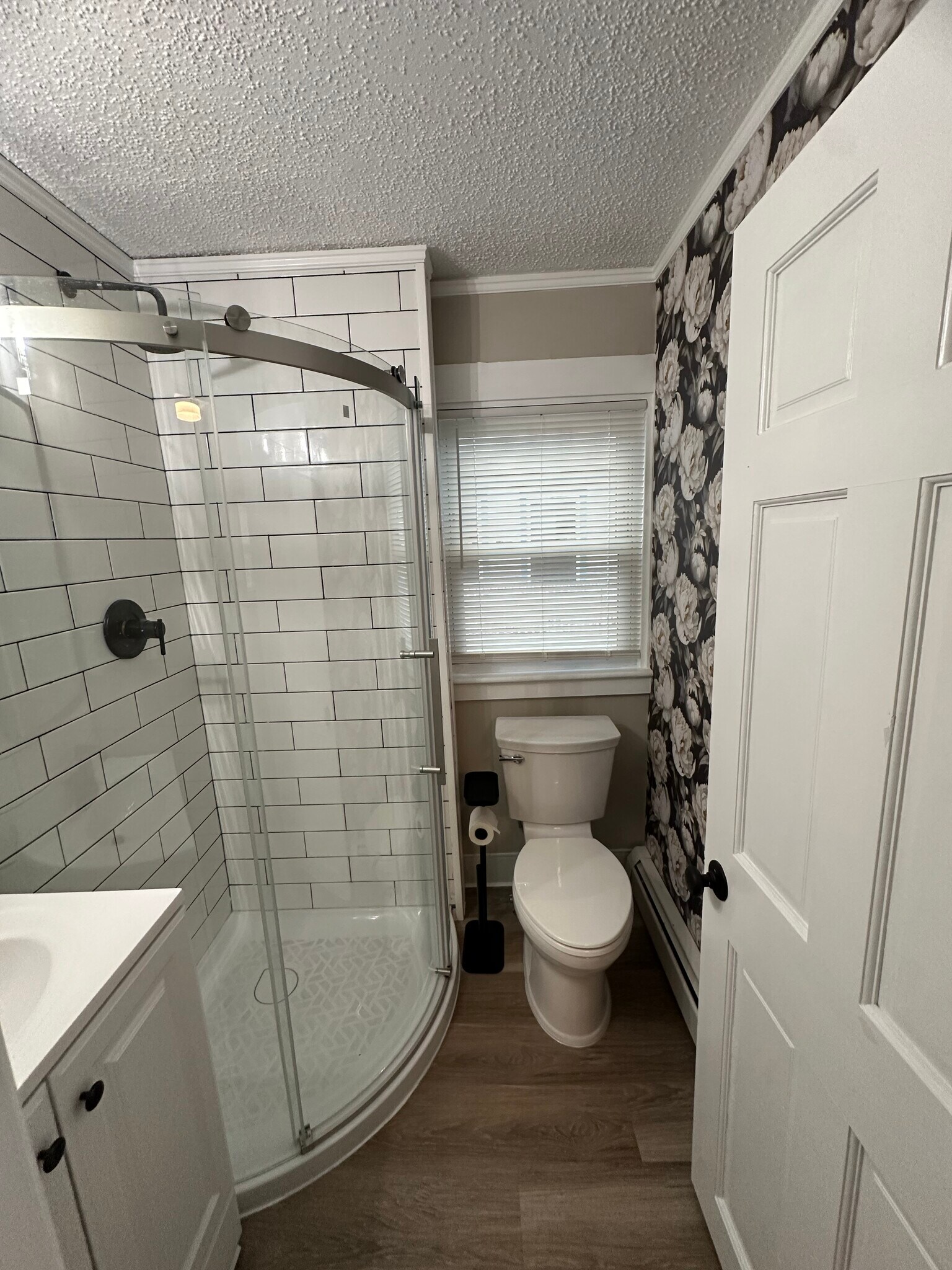 Building Photo - 17 Central St