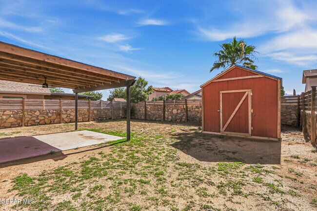 Building Photo - 11961 Mesquite Miel Dr