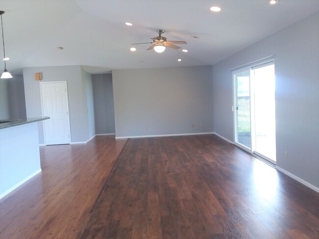 Building Photo - Paio, Nainoa