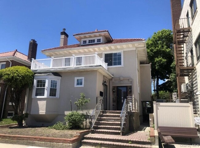 Primary Photo - 307 National Blvd