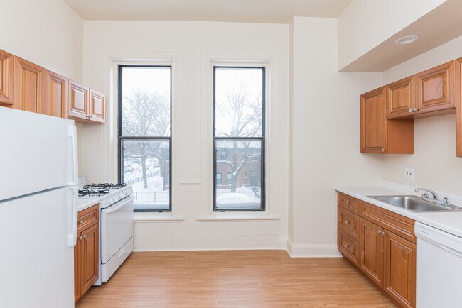 Building Photo - 1401 W Huron St