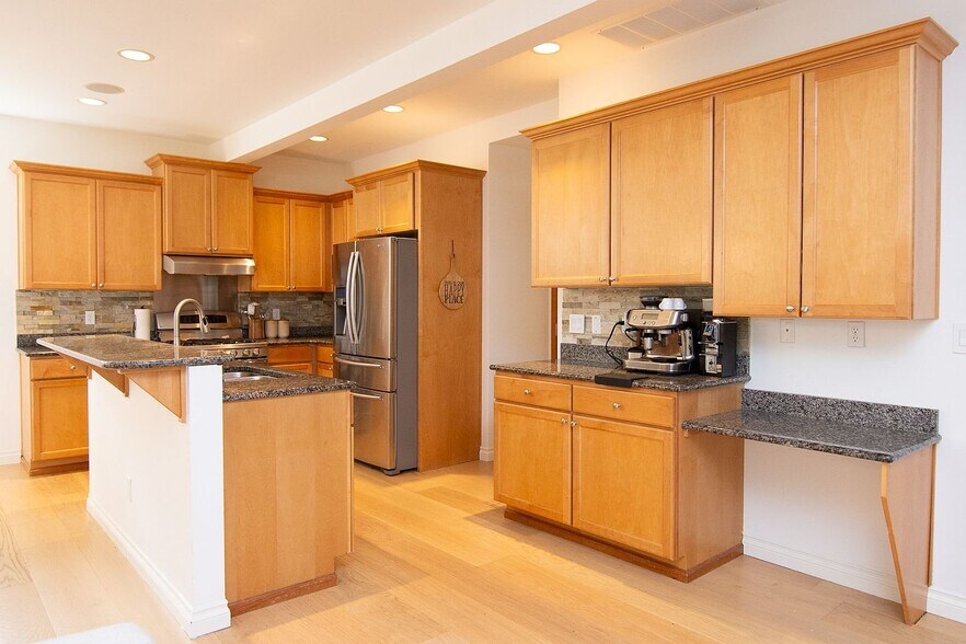 Building Photo - 14513 Meridian Pl W