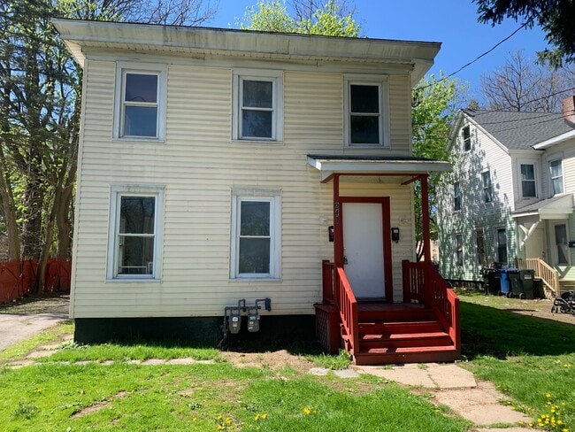 Building Photo - 241 Fitch St