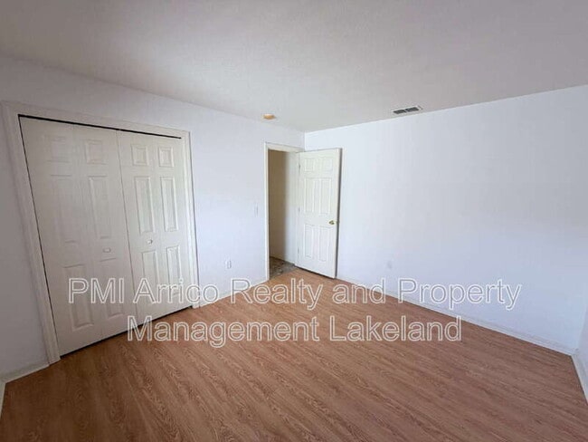 Building Photo - 5688 Fischer Dr