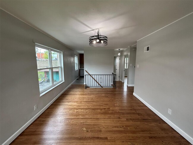 Building Photo - 10939 Brookings Dr