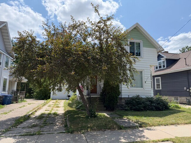 Building Photo - 333 Saratoga Ave
