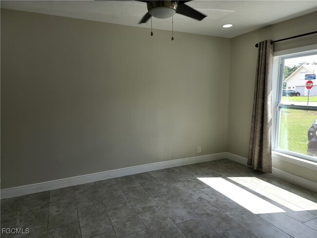 Building Photo - 100 Roosevelt Ave