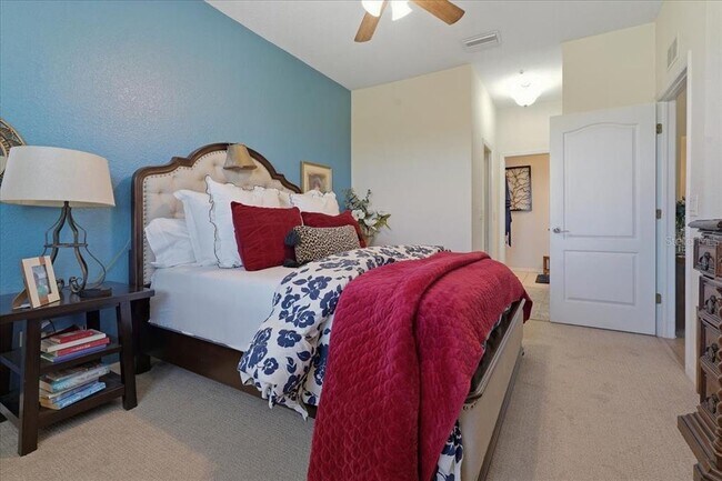 Building Photo - 819 Fairwaycove Ln