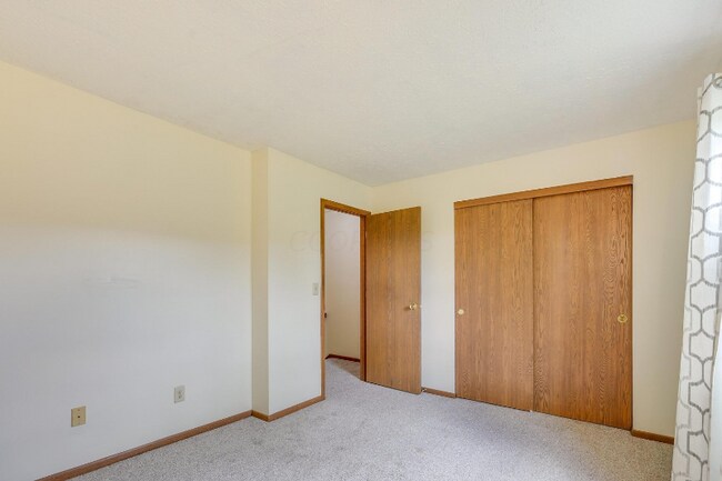 Building Photo - 655 Alta View Ct