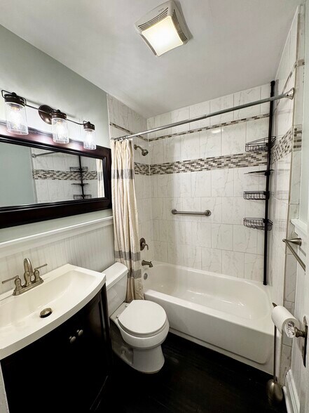 Building Photo - 6029 Lockard Ave