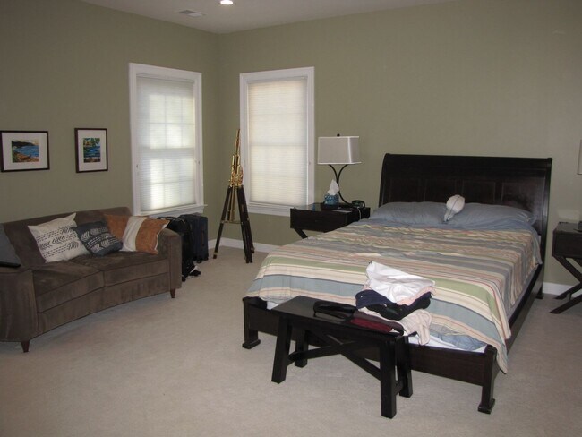 Building Photo - Beautiful Single Family Home In Alexandria