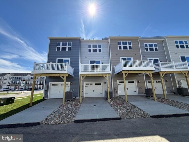 Building Photo - 4929 DUNHAVEN Dr