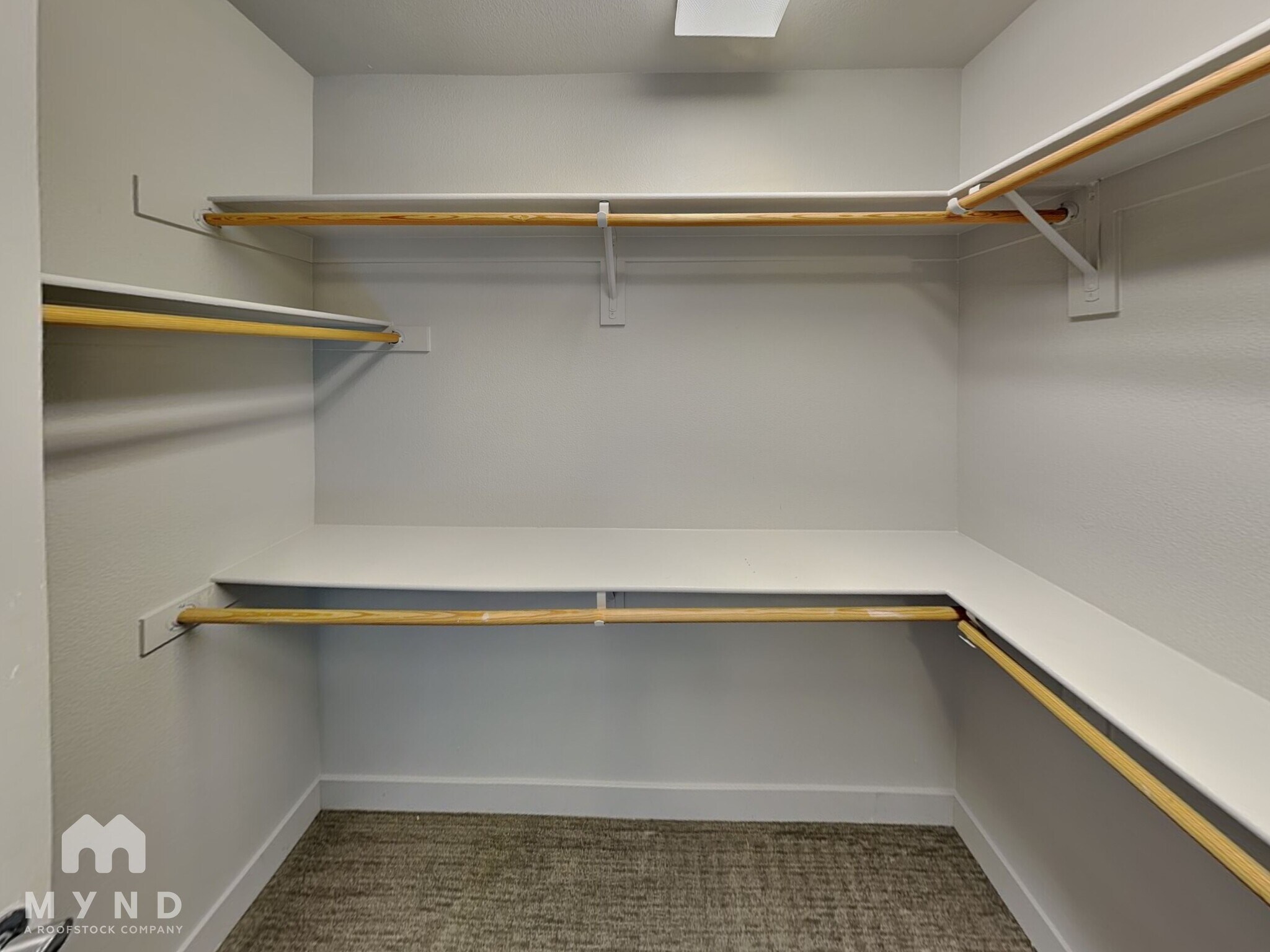 Building Photo - 68 E Serene Ave