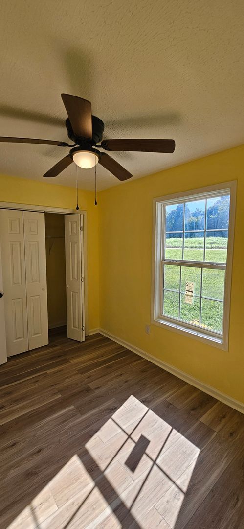 Building Photo - Spacious Home for Rent!