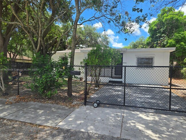 Primary Photo - 2150 NW 93rd St