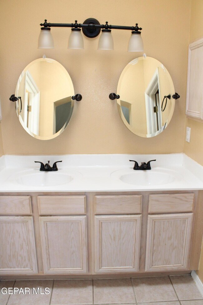 Building Photo - 11204 Endeavor Pl