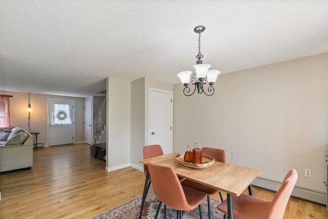 Building Photo - 114 Fieldstone Dr