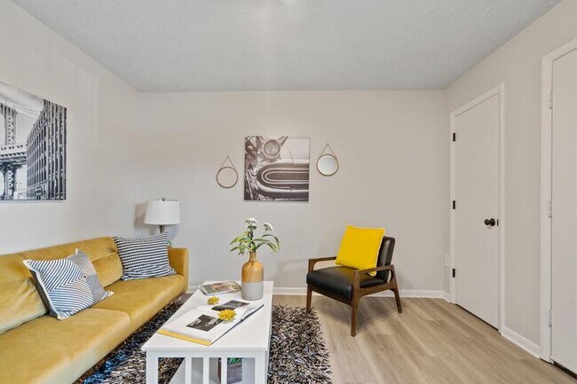 Building Photo - 2553 Bradford Ct