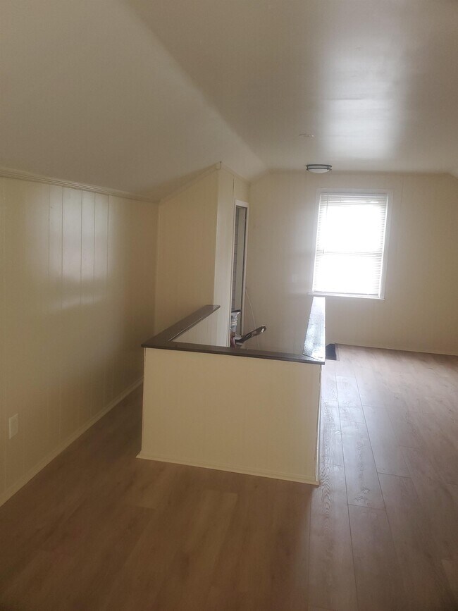 Building Photo - 12840 Grandmont Ave